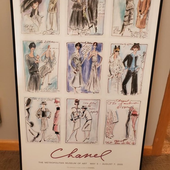CHANEL Other - Chanel Print